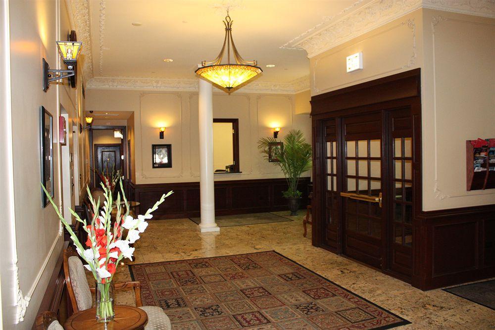 Dewitt Hotel And Suites Chicago Exterior photo