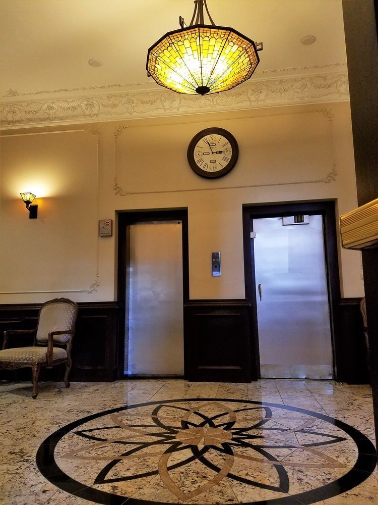 Dewitt Hotel And Suites Chicago Exterior photo